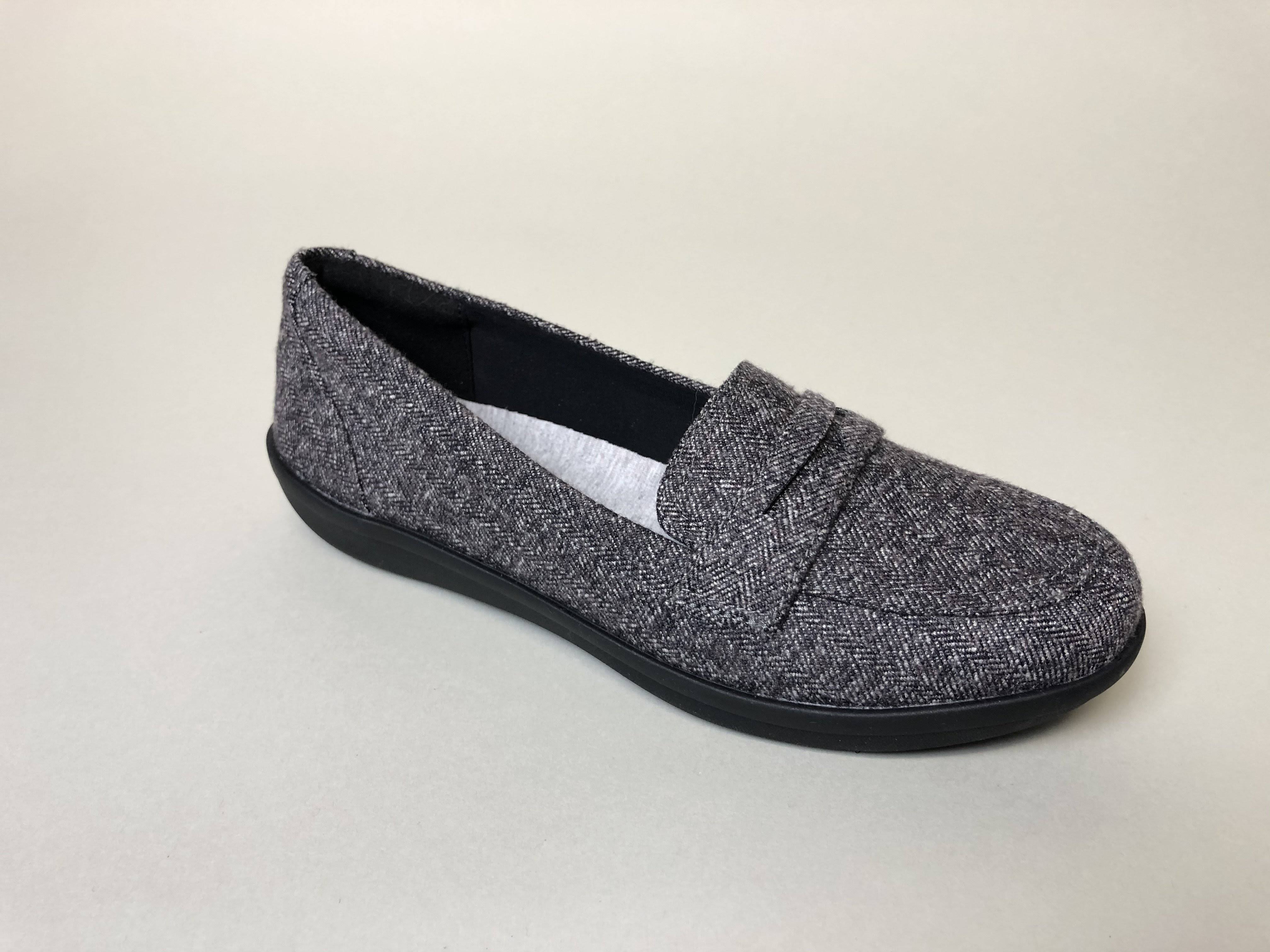 Clarks Women s Ayla Form Loafers Dark Grey Size 7 37.28